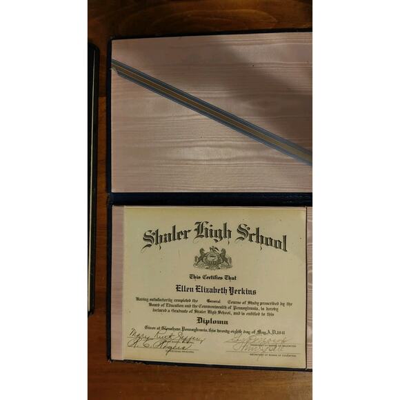 1937 Highschool Yearbook And Diploma Vintage Ephemera Shaleresque - Picture 16 of 16